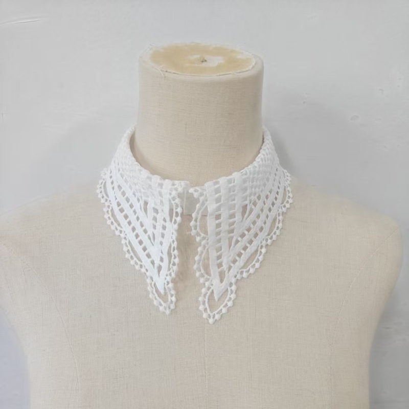 Cuello Falso Blanco con Volant - Embroidery reseña y precio