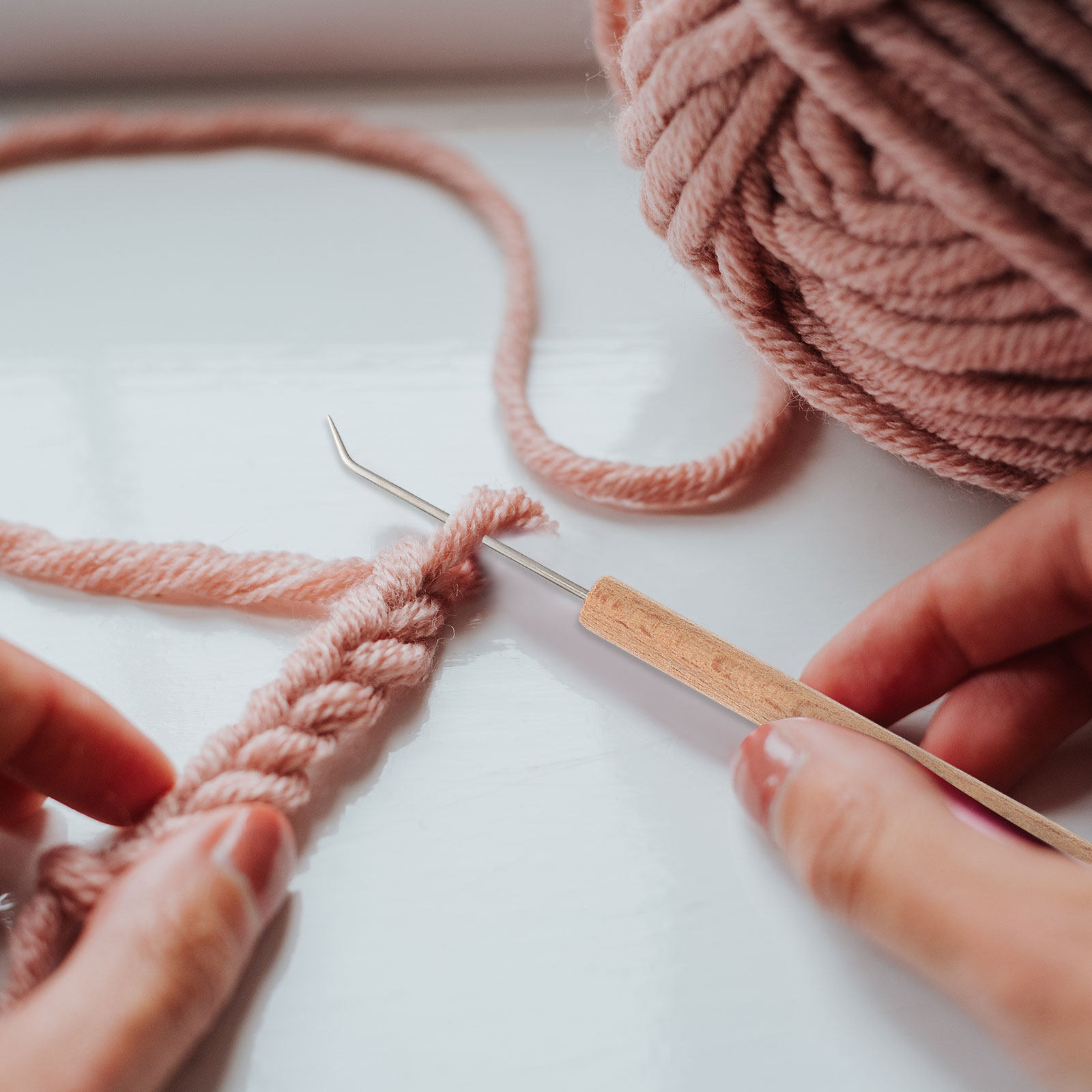 1 unidad de ganchos de ganchil - Wooden Crochet Hooks Ergonomic Handle reseña y precio